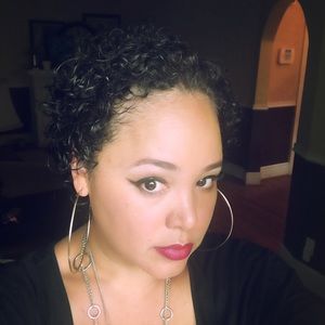 Meet your Posher, Theresa